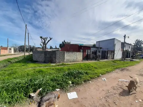 VENTA - LOTE SOBRE RUTA 40 - LOCALES + DEPARTAMENTOS