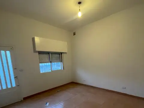 Depto Tipo Casa 2 ambientes con 1 baño