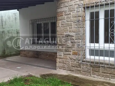 Casa en Alquiler en San Antonio De Padua, $ 950.000