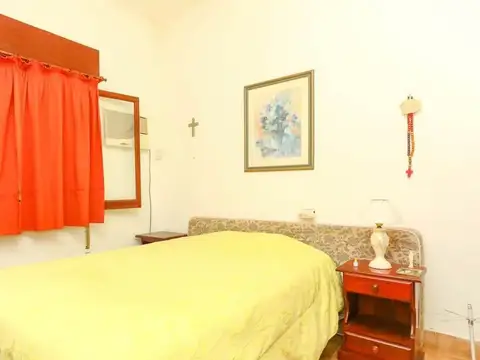 Casa en Alquiler con 1 cochera