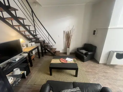Depto Tipo Casa en Venta de 4 ambientes
