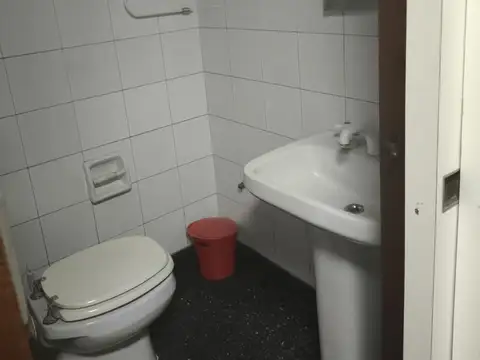 CARABOBO 100, Piso 1º