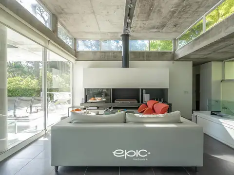 Casa en Venta con 1 cochera