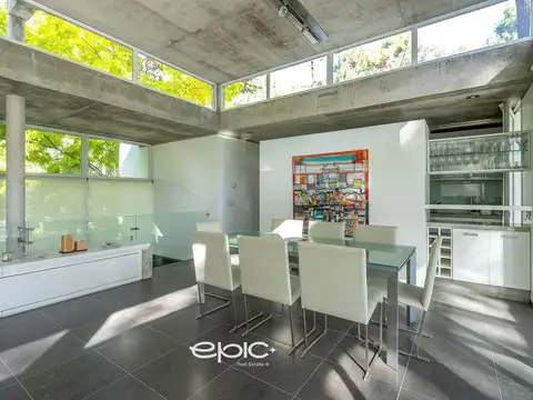 Casa 5 ambientes con 3 baños