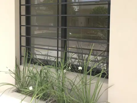 VENDE OFICINA EN PLANTA BAJA