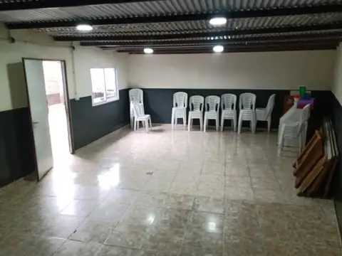 Local en Venta en Barrio Parque., USD 320.000