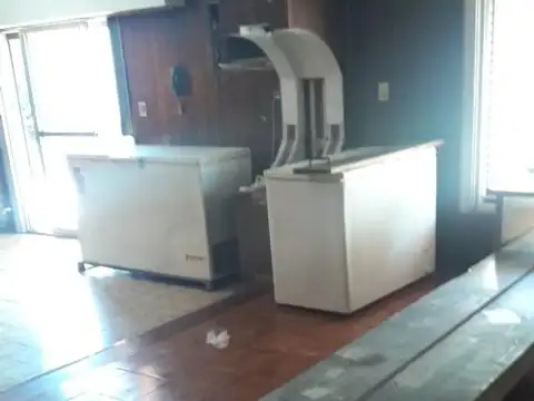 Chalet a reciclar sobre lote de 20x65. IDEAL CONSTRUCTOR