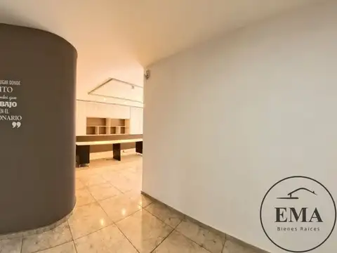 Oficina en Alquiler al Norte