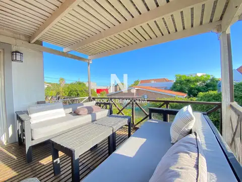 Casa de Cuatro Dormitorios y Dependencia en Desembocadura de La Barra