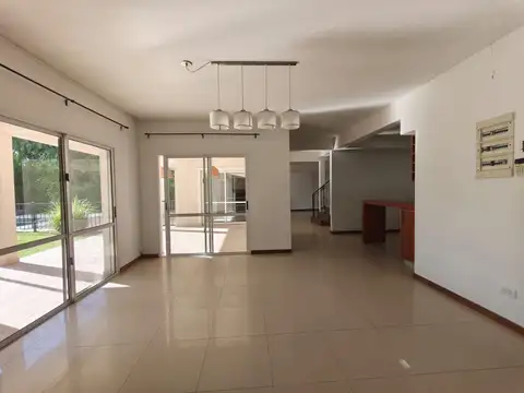 Casa en Alquiler al Noroeste