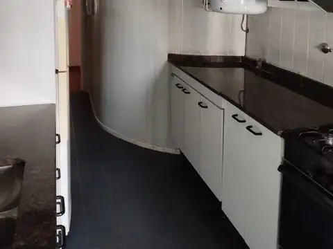 Juan Manuel De Rosas 800, Piso 2