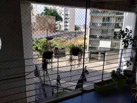 Juan Manuel De Rosas 800, Piso 2