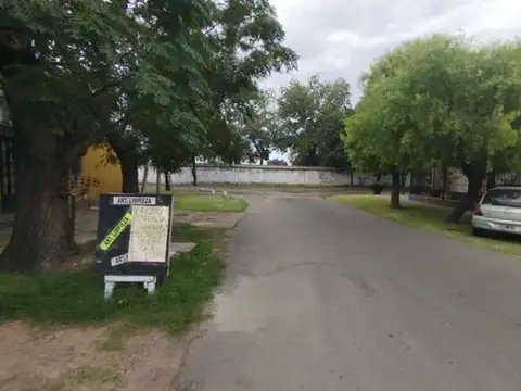 Casa 2 ambientes con 1 baño