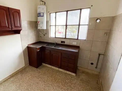 Casa 3 ambientes con 2 baños