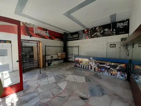 Local en Venta 40 años