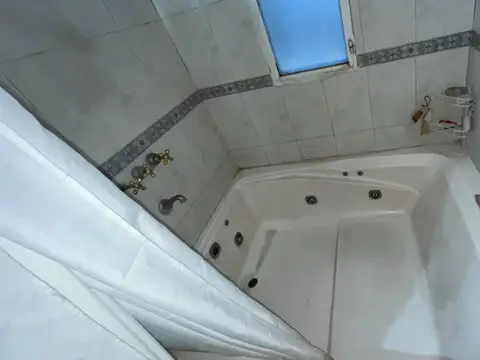 CASA EN VENTA 5 AMBIENTES COUNTRY BANCO PROVINCIA MORENO