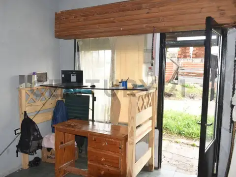 avenida 144 y 55 100, Piso 0