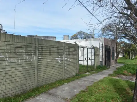 avenida 144 y 55 100, Piso 0