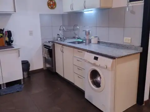 Depto Tipo Casa 3 ambientes con 2 baños