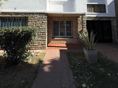 Casa en Alquiler en Pacheco Sur, $ 1.500.000