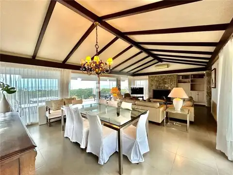 Casa en Venta en Punta del Este, USD 1.600.000