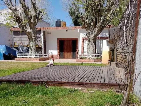 Casa en venta de 4 dormitorios en Santa Teresita, Costa Atla