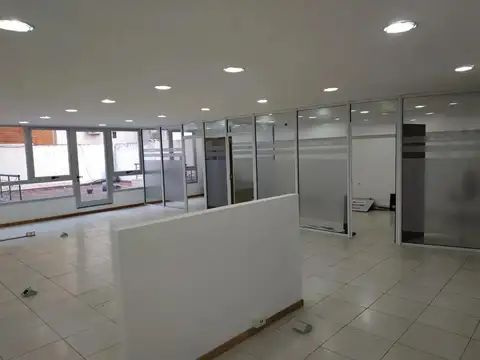 Oficina Monoambiente con 2 baños