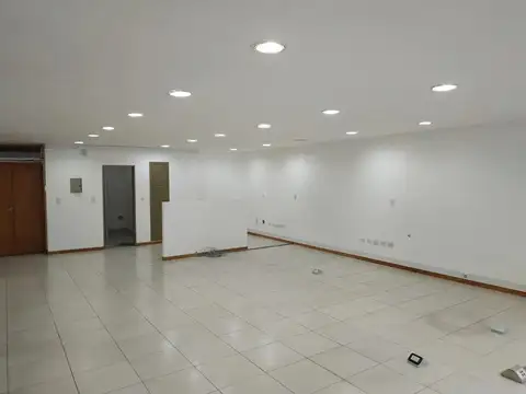 Oficina en Venta al Este