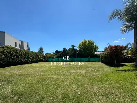 Terreno en Venta en Ayres Plaza, USD 190.000