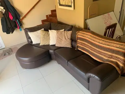 EN VENTA EXCELENTE QUINTA EN 2 PLANTAS CON PILETA