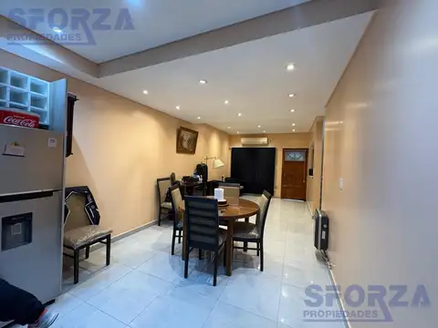 Depto Tipo Casa 4 ambientes con 2 baños