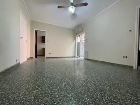 EXCEL 3 AMBIEMTES AMPLIOS SIN EXPENSAS (1º X ESCAL) 2 PATIOS LAVADERO TERRAZA QUINCHO Y PARRILLA