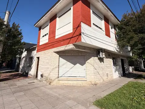 Alquiler  24 m Ph 2 amb   al frente en PB