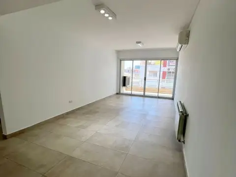 SAN MARTIN 1900, Piso 3