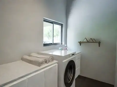 Casa en Venta en Pilar del Este - San Ramon, USD 145.000