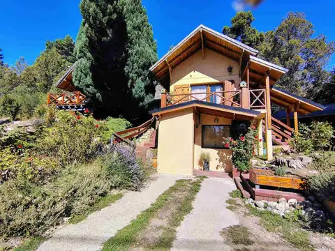 Venta casa principal + 2 deptos amplio parque