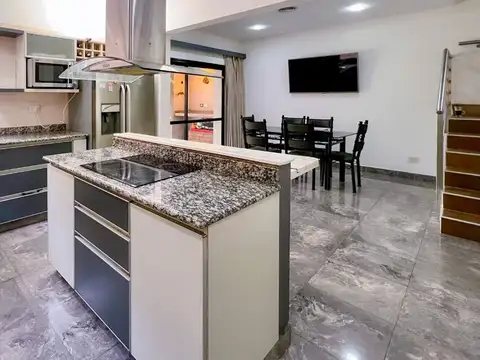 VENTA CASA 4 AMBIENTES LOTE PROPIO