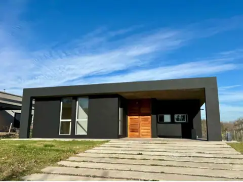 CASA EN VENTA, 4 AMBIENTES, SAN SEBASTIAN, AREA 2