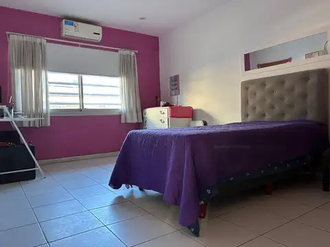 Depto Tipo Casa 4 ambientes con 2 baños