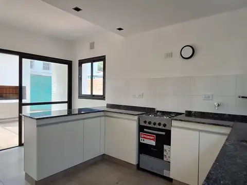 DUPLEX EN VENTA 3 DORMITORIOS HOUSING PAMPAS BARRIO ARGÜELLO