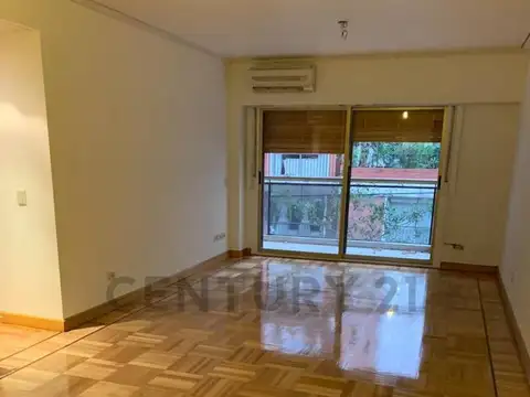 3 de Febrero 1700, Piso 2