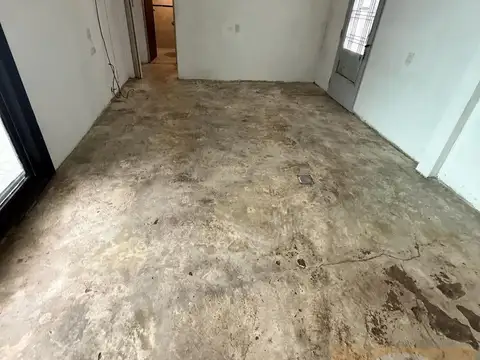 Depto Tipo Casa en Alquiler con 1 cocheras