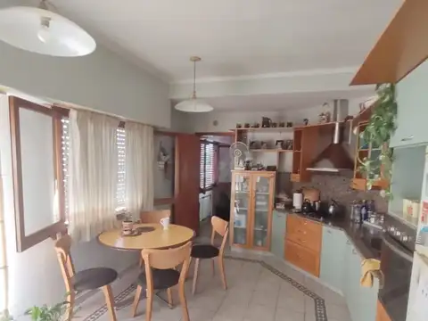 BARBARO JIMENA VENDE DEPARTAMENTO 4 AMB. CON GARAGE