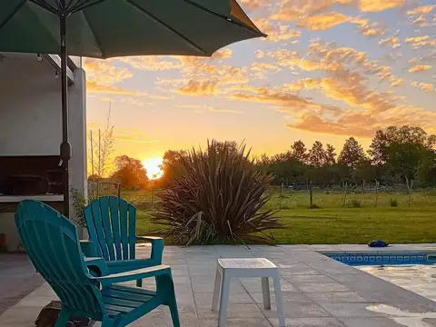 Casa en Venta con 3 cocheras