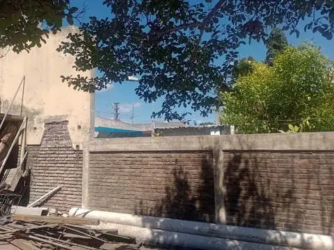 Casa en Venta en Castelar, USD 90.000