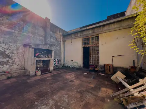 Calle 18 de Julio 1000