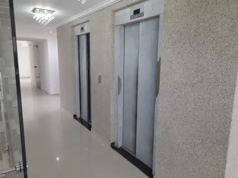 lisandro de la torre 700, Piso 1