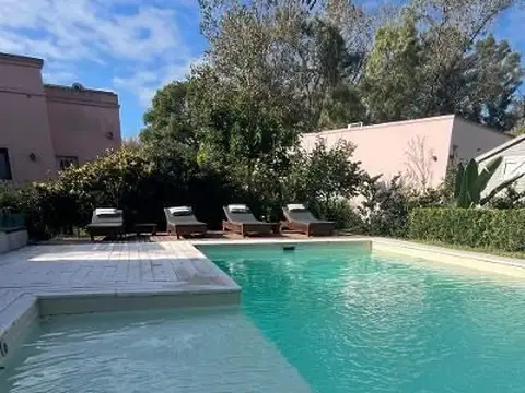 Casa Chalet  en Venta en Sausalito, Pilar, G.B.A. Zona Norte