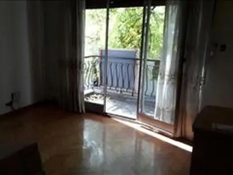 Casa en Venta 5amb con jardin
