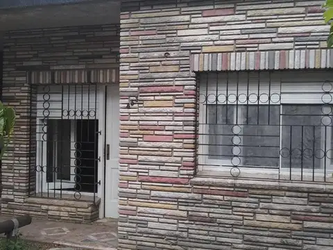 Casa en Alquiler en Haedo, $ 1.800.000